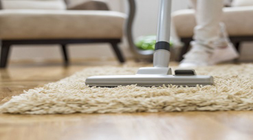 چگونه طول عمر فرش ها را افزایش دهیم؛ از قالیشویی تا مراقبت روزانه